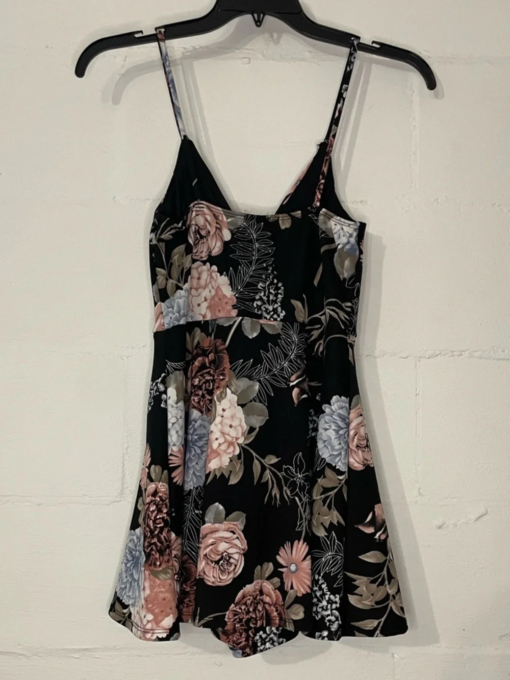 Windsor sleeveless neck